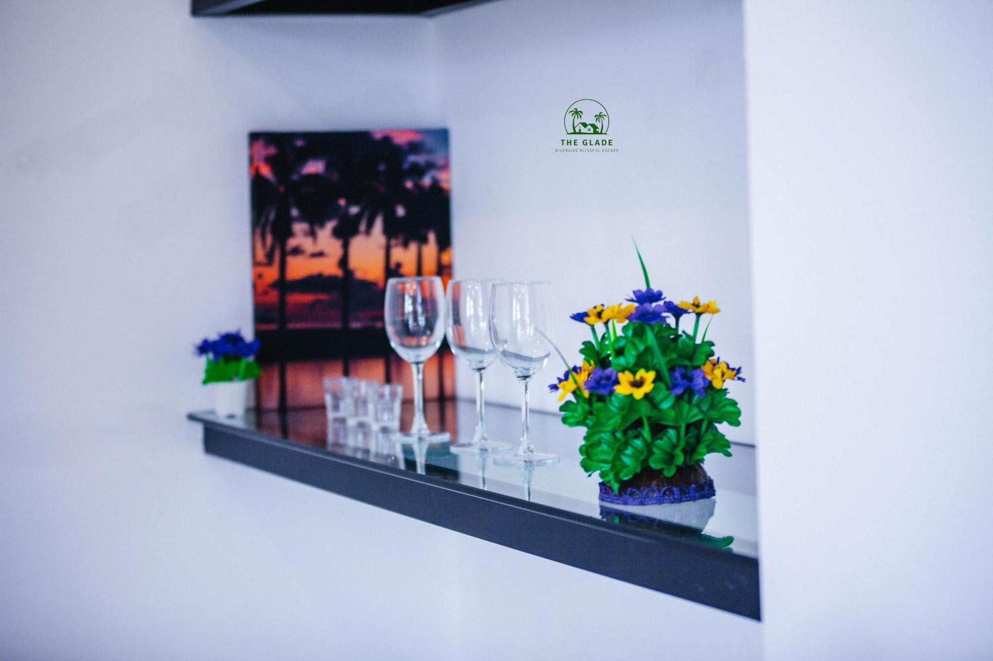 The Glade Aparthotel Уелигама Екстериор снимка