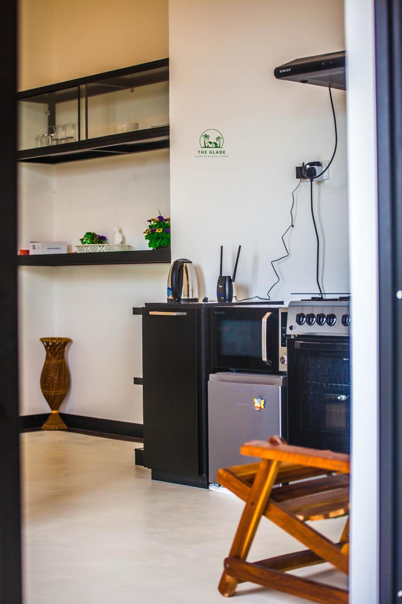 The Glade Aparthotel Уелигама Екстериор снимка