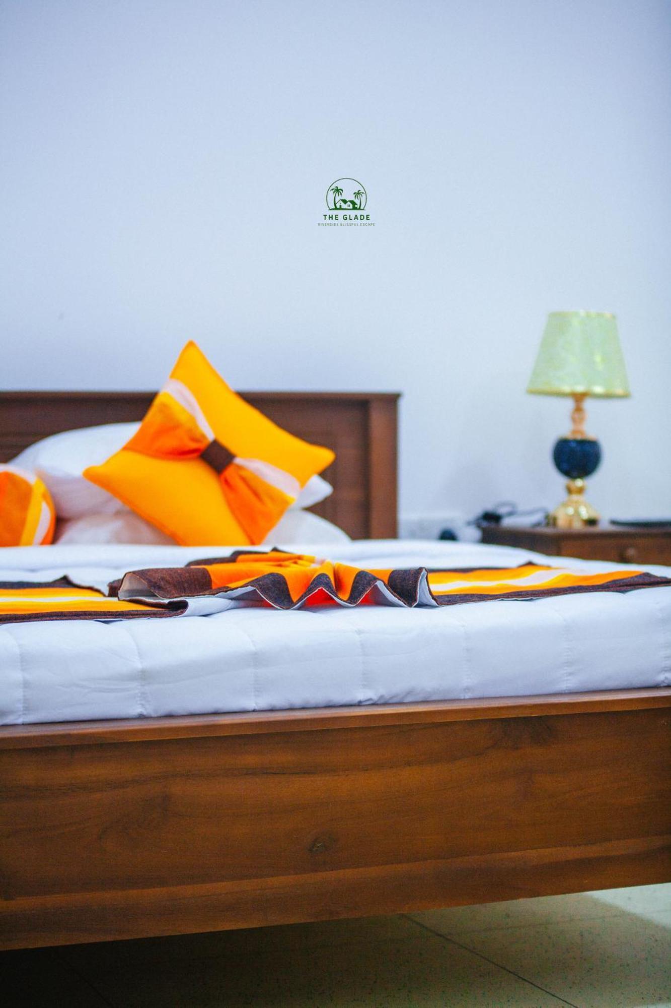 The Glade Aparthotel Уелигама Екстериор снимка