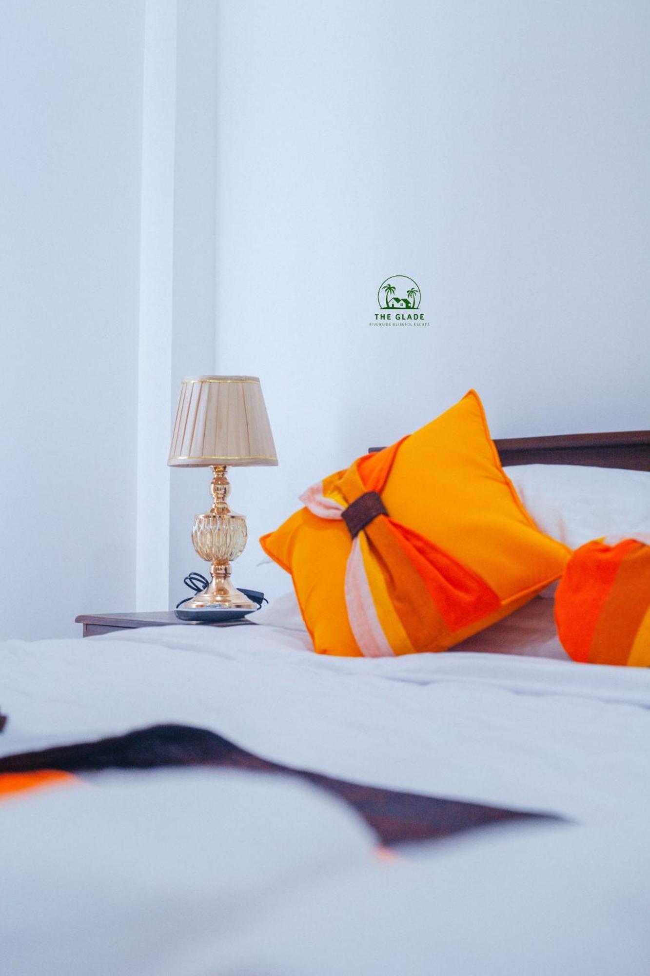 The Glade Aparthotel Уелигама Екстериор снимка