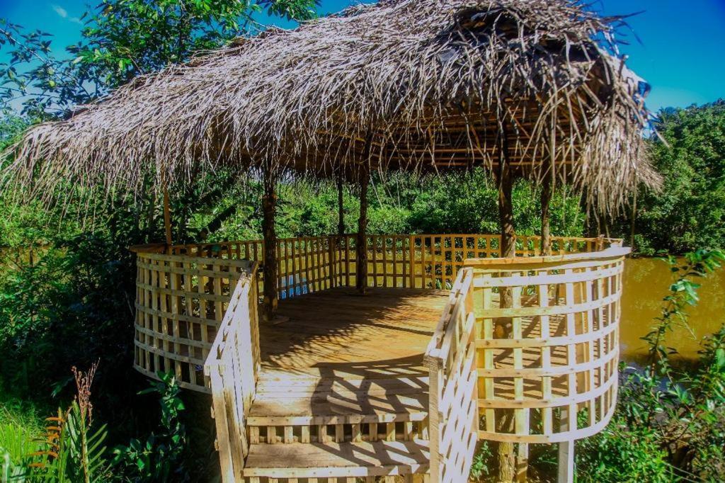 The Glade Aparthotel Уелигама Екстериор снимка